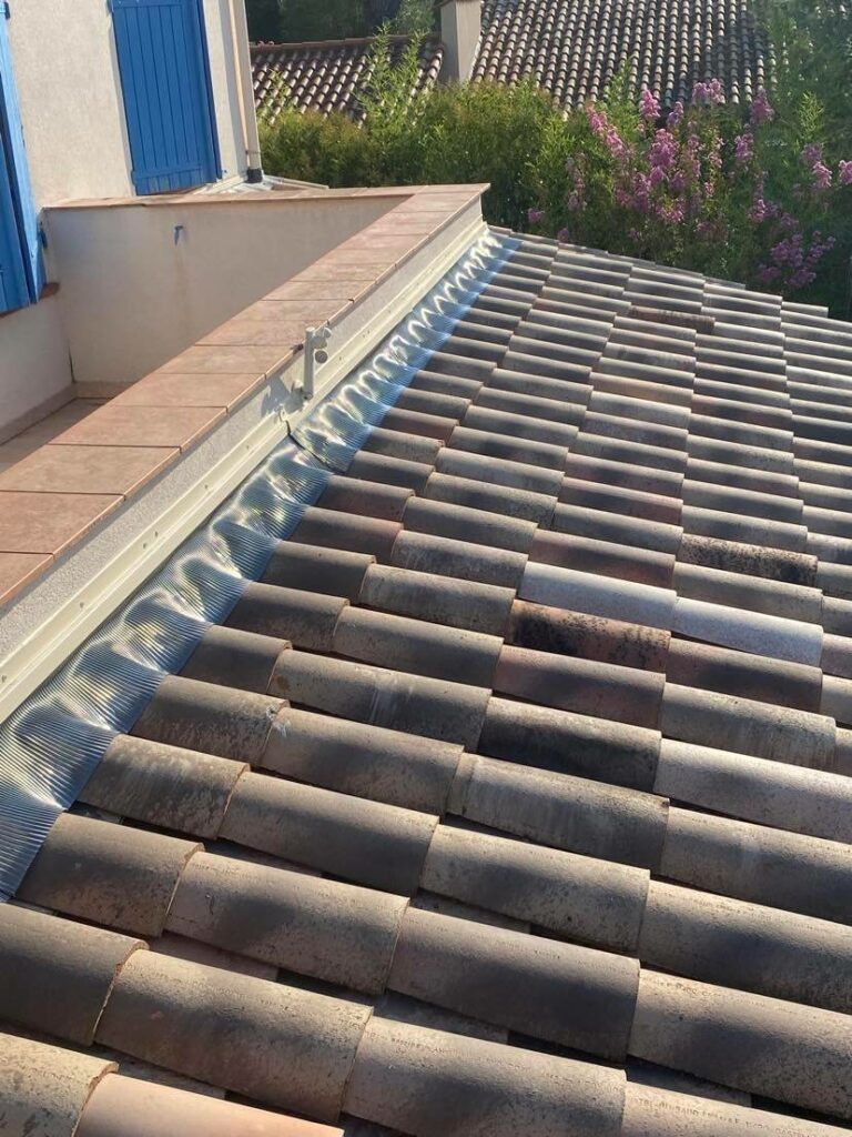 charpentier couvreur reparation pied de cheminee urgence vidauban var