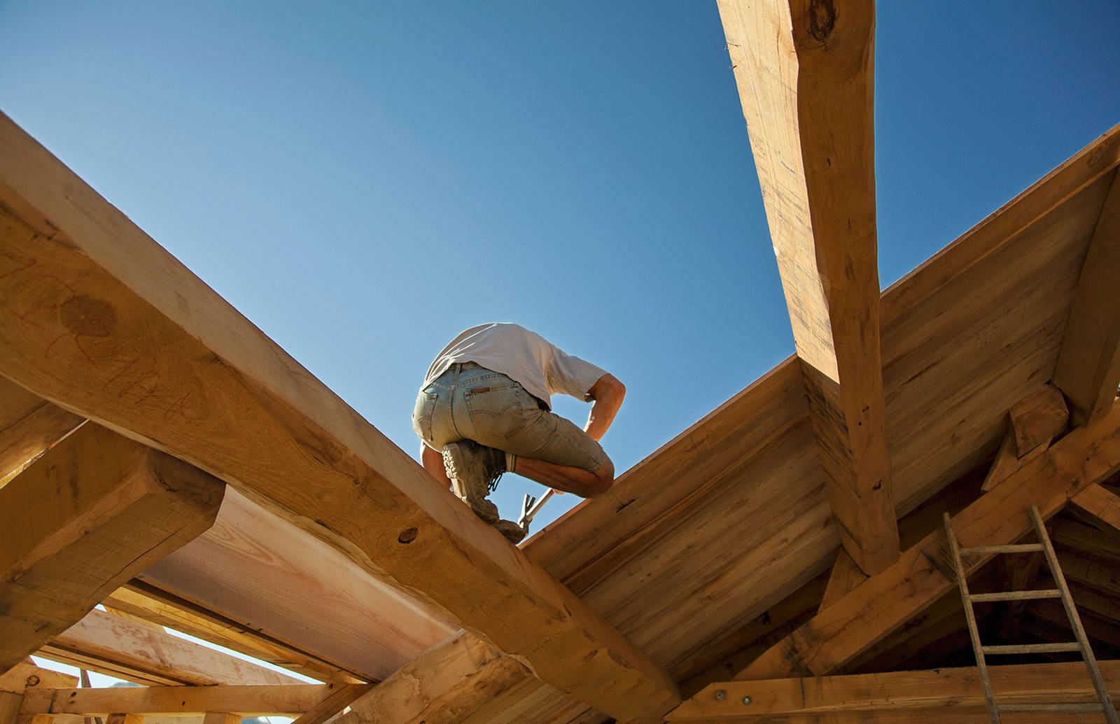 Couvreur pour rehaussement toiture dans le Var